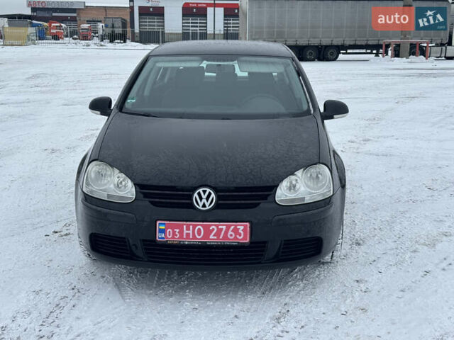 Черный Фольксваген Гольф, объемом двигателя 1.6 л и пробегом 253 тыс. км за 5700 $, фото 1 на Automoto.ua
