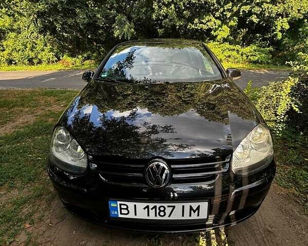 Черный Фольксваген Гольф, объемом двигателя 1.6 л и пробегом 250 тыс. км за 6300 $, фото 1 на Automoto.ua