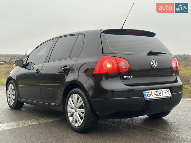 Чорний Фольксваген Гольф, об'ємом двигуна 1.6 л та пробігом 251 тис. км за 6299 $, фото 1 на Automoto.ua