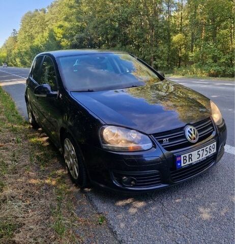 Черный Фольксваген Гольф, объемом двигателя 1.9 л и пробегом 250 тыс. км за 3200 $, фото 1 на Automoto.ua