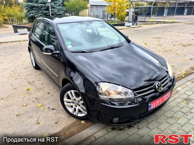 Черный Фольксваген Гольф, объемом двигателя 1.6 л и пробегом 212 тыс. км за 7099 $, фото 1 на Automoto.ua