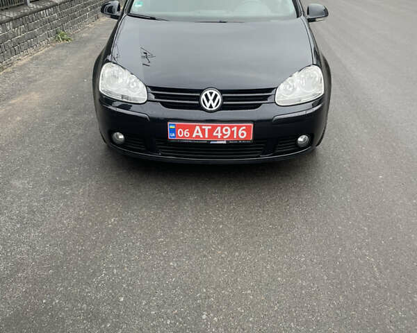 Черный Фольксваген Гольф, объемом двигателя 1.4 л и пробегом 139 тыс. км за 6500 $, фото 1 на Automoto.ua