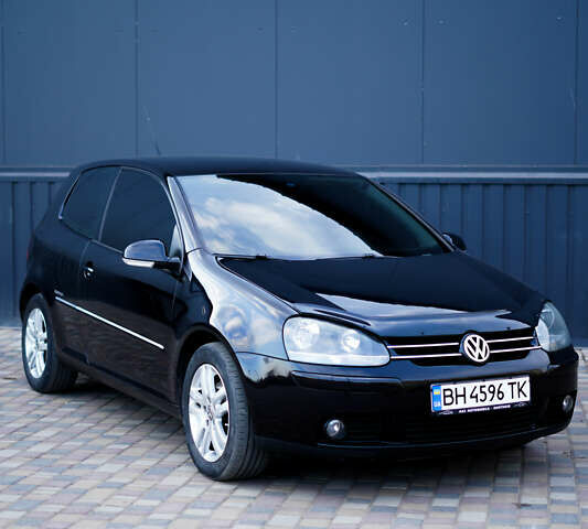 Чорний Фольксваген Гольф, об'ємом двигуна 1.39 л та пробігом 225 тис. км за 6300 $, фото 1 на Automoto.ua