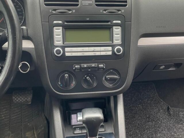 Чорний Фольксваген Гольф, об'ємом двигуна 1.4 л та пробігом 140 тис. км за 6500 $, фото 1 на Automoto.ua