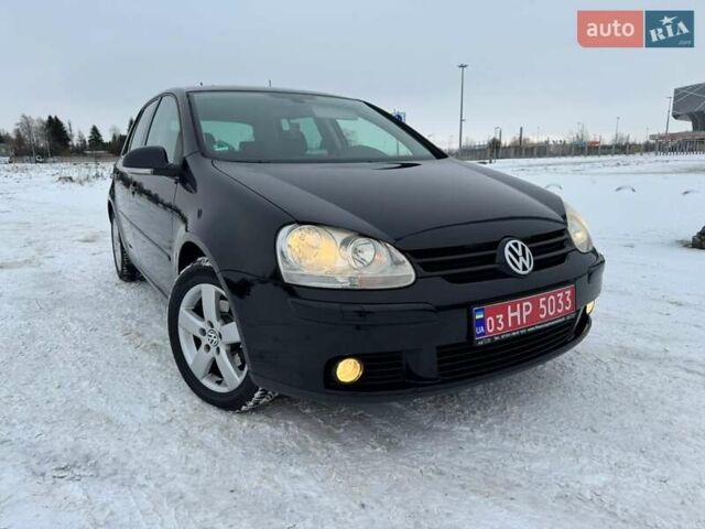 Черный Фольксваген Гольф, объемом двигателя 1.6 л и пробегом 198 тыс. км за 6890 $, фото 1 на Automoto.ua