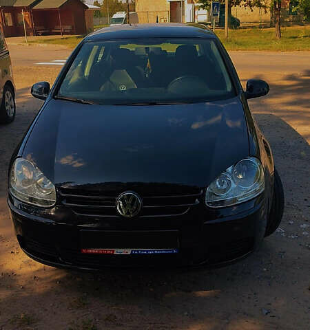 Черный Фольксваген Гольф, объемом двигателя 1.6 л и пробегом 280 тыс. км за 6300 $, фото 1 на Automoto.ua