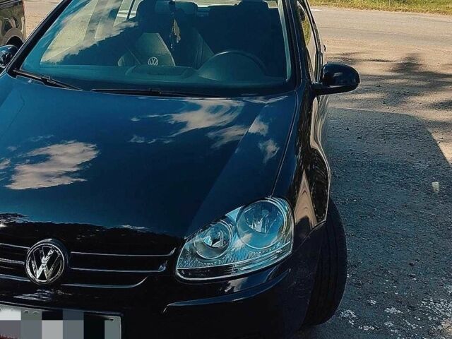 Черный Фольксваген Гольф, объемом двигателя 1.6 л и пробегом 280 тыс. км за 6150 $, фото 1 на Automoto.ua