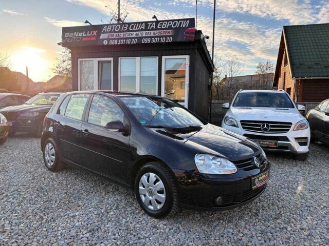 Черный Фольксваген Гольф, объемом двигателя 1.6 л и пробегом 198 тыс. км за 6999 $, фото 1 на Automoto.ua