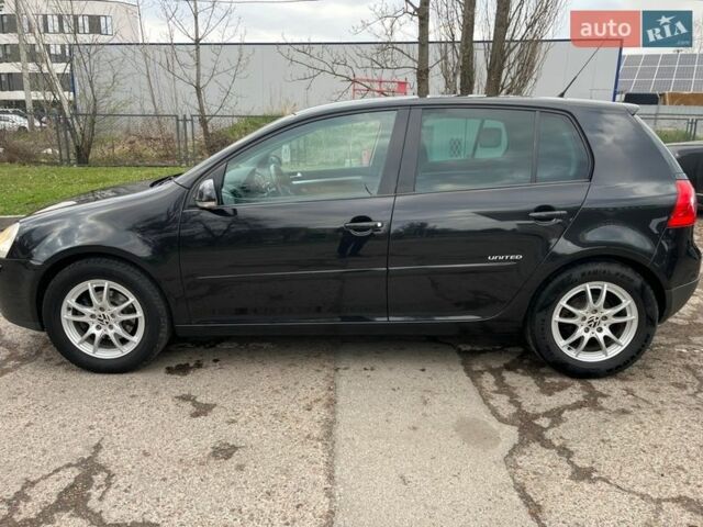 Черный Фольксваген Гольф, объемом двигателя 1.4 л и пробегом 187 тыс. км за 6800 $, фото 1 на Automoto.ua