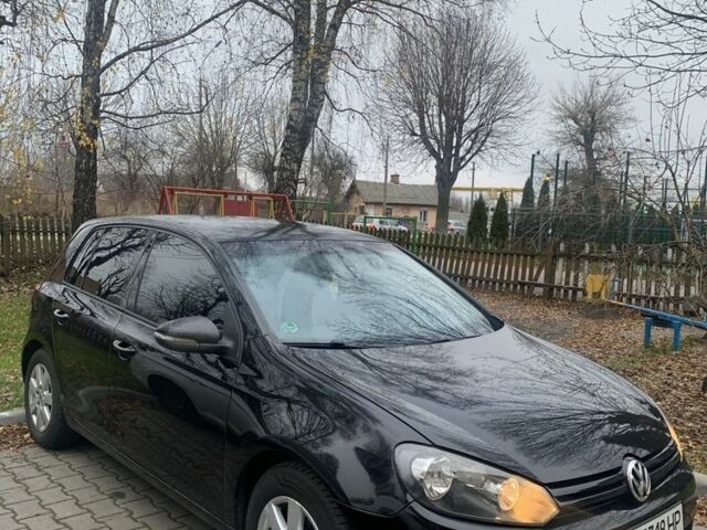 Черный Фольксваген Гольф, объемом двигателя 1.4 л и пробегом 250 тыс. км за 6600 $, фото 1 на Automoto.ua
