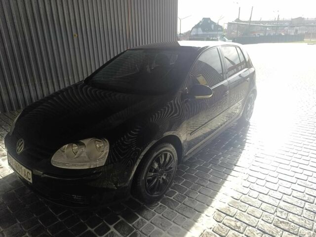 Черный Фольксваген Гольф, объемом двигателя 1.4 л и пробегом 218 тыс. км за 5500 $, фото 1 на Automoto.ua