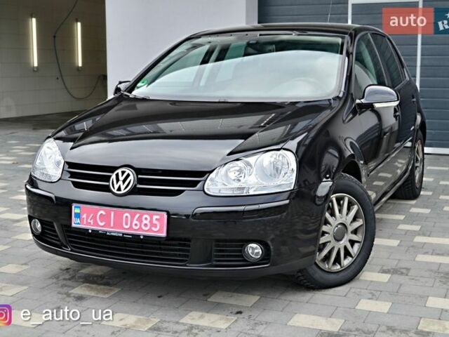 Черный Фольксваген Гольф, объемом двигателя 1.4 л и пробегом 200 тыс. км за 5550 $, фото 1 на Automoto.ua