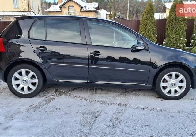 Чорний Фольксваген Гольф, об'ємом двигуна 1.6 л та пробігом 178 тис. км за 6699 $, фото 1 на Automoto.ua