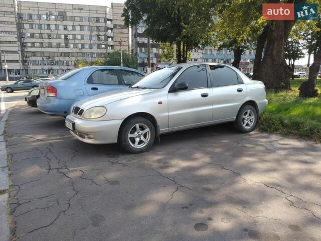 Черный Фольксваген Гольф, объемом двигателя 1.6 л и пробегом 208 тыс. км за 6000 $, фото 1 на Automoto.ua