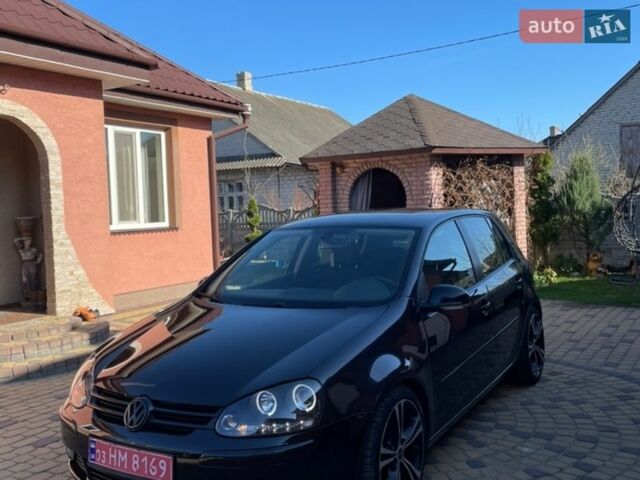 Черный Фольксваген Гольф, объемом двигателя 1.6 л и пробегом 265 тыс. км за 6666 $, фото 1 на Automoto.ua