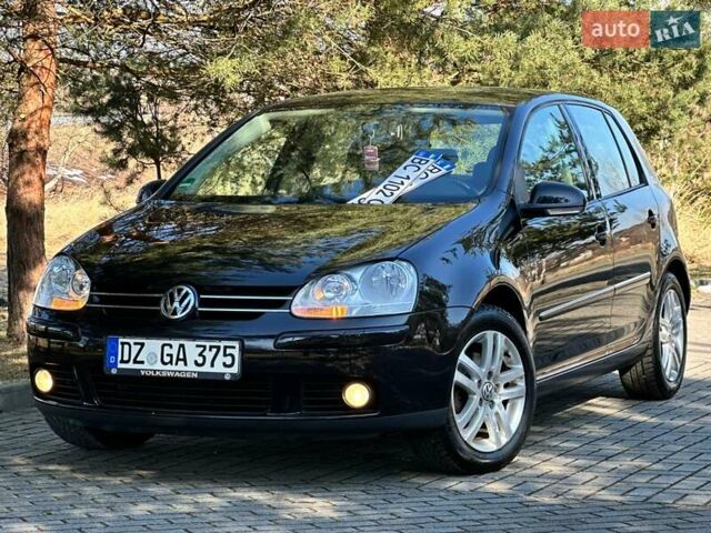 Черный Фольксваген Гольф, объемом двигателя 1.6 л и пробегом 198 тыс. км за 5399 $, фото 1 на Automoto.ua