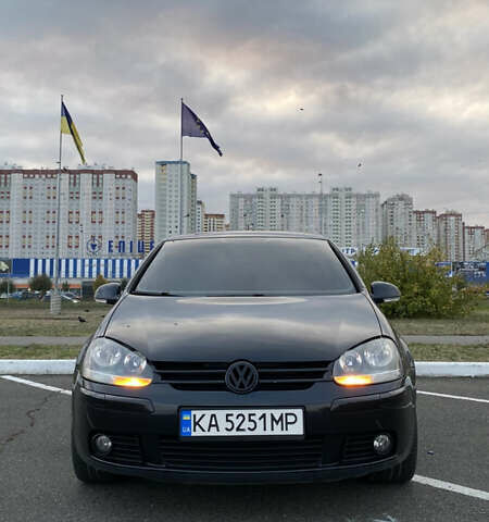 Черный Фольксваген Гольф, объемом двигателя 1.6 л и пробегом 237 тыс. км за 6000 $, фото 1 на Automoto.ua