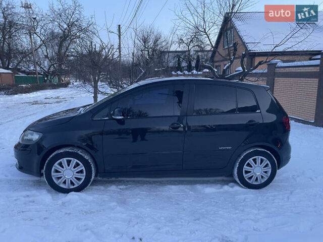 Черный Фольксваген Гольф, объемом двигателя 1.39 л и пробегом 250 тыс. км за 6500 $, фото 1 на Automoto.ua