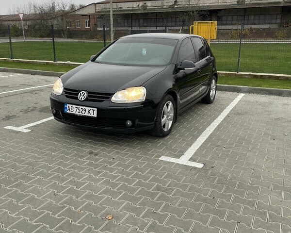Черный Фольксваген Гольф, объемом двигателя 1.6 л и пробегом 202 тыс. км за 6600 $, фото 1 на Automoto.ua