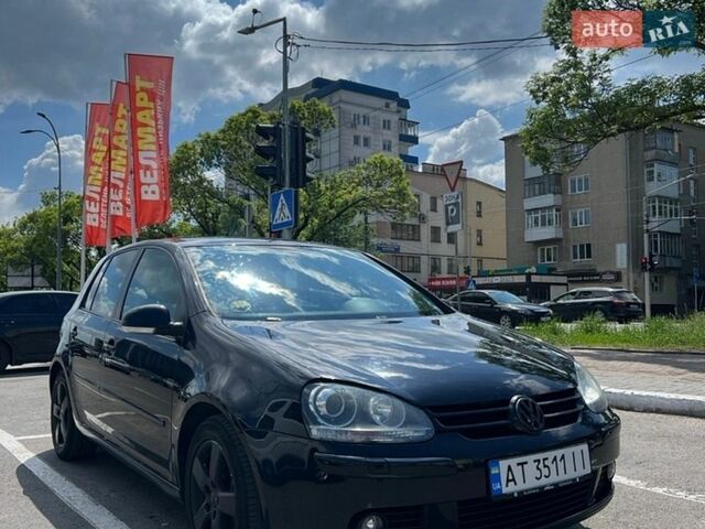 Черный Фольксваген Гольф, объемом двигателя 1.39 л и пробегом 240 тыс. км за 6000 $, фото 1 на Automoto.ua