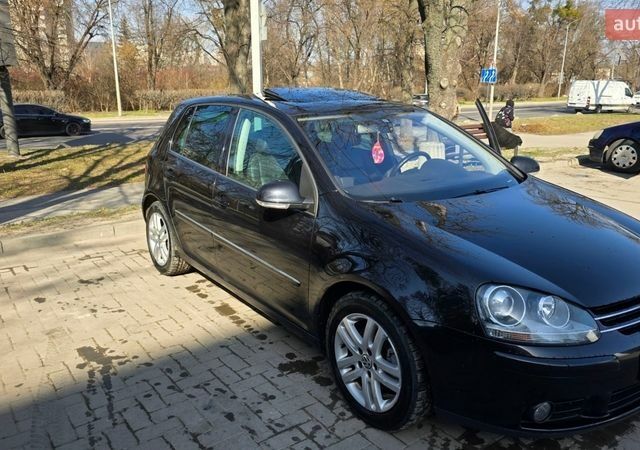 Черный Фольксваген Гольф, объемом двигателя 1.98 л и пробегом 161 тыс. км за 7000 $, фото 1 на Automoto.ua