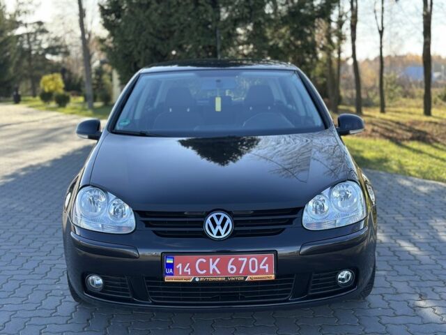 Черный Фольксваген Гольф, объемом двигателя 1.6 л и пробегом 198 тыс. км за 6599 $, фото 1 на Automoto.ua