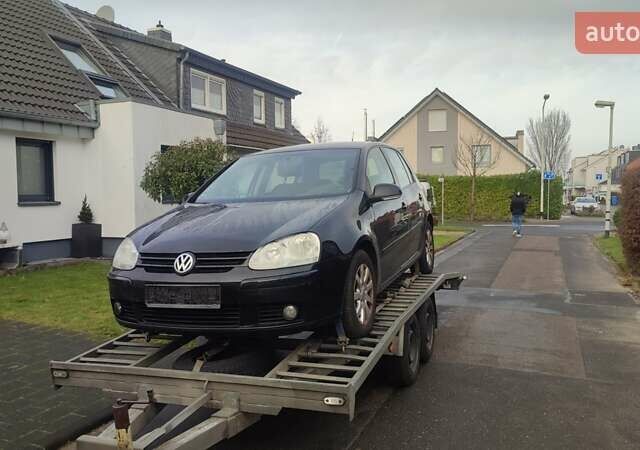 Черный Фольксваген Гольф, объемом двигателя 1.6 л и пробегом 242 тыс. км за 5850 $, фото 1 на Automoto.ua
