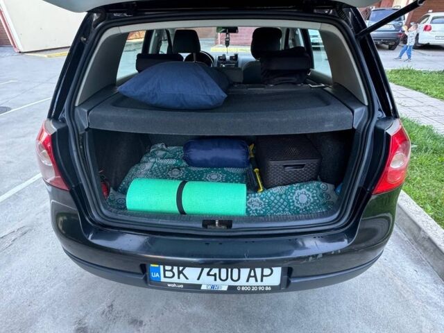 Черный Фольксваген Гольф, объемом двигателя 1.6 л и пробегом 0 тыс. км за 5600 $, фото 1 на Automoto.ua