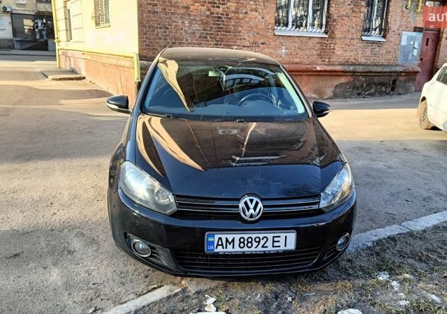Чорний Фольксваген Гольф, об'ємом двигуна 1.39 л та пробігом 205 тис. км за 8000 $, фото 1 на Automoto.ua