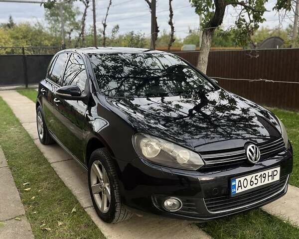 Черный Фольксваген Гольф, объемом двигателя 1.39 л и пробегом 239 тыс. км за 6800 $, фото 1 на Automoto.ua