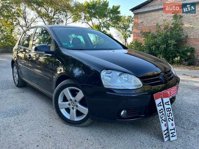 Чорний Фольксваген Гольф, об'ємом двигуна 1.4 л та пробігом 177 тис. км за 6999 $, фото 1 на Automoto.ua