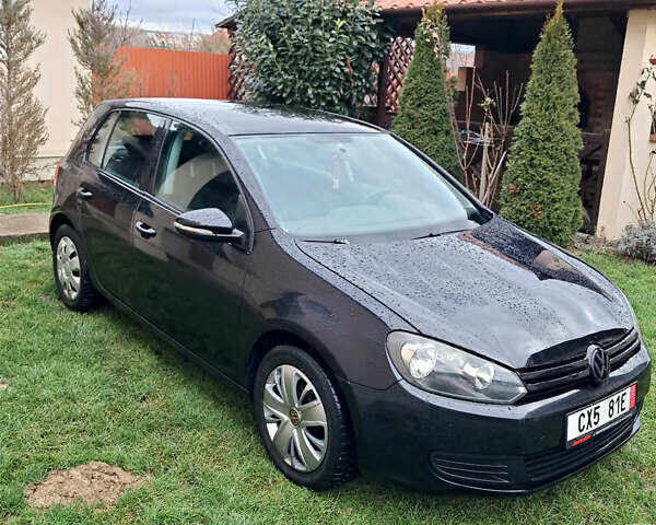 Черный Фольксваген Гольф, объемом двигателя 1.4 л и пробегом 200 тыс. км за 6800 $, фото 1 на Automoto.ua