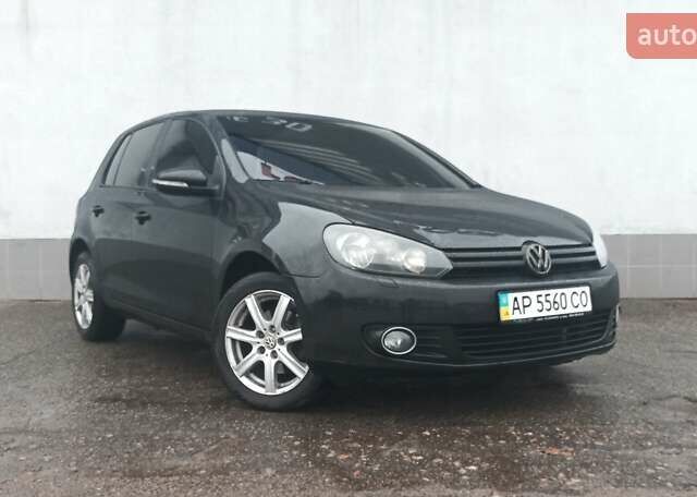 Черный Фольксваген Гольф, объемом двигателя 1.6 л и пробегом 214 тыс. км за 8200 $, фото 1 на Automoto.ua