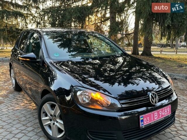 Черный Фольксваген Гольф, объемом двигателя 1.6 л и пробегом 219 тыс. км за 8950 $, фото 1 на Automoto.ua
