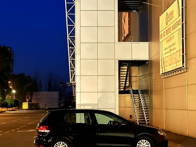 Черный Фольксваген Гольф, объемом двигателя 1.4 л и пробегом 210 тыс. км за 7500 $, фото 1 на Automoto.ua