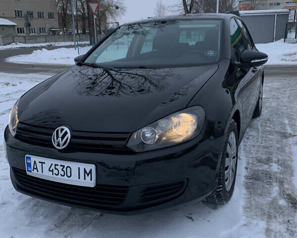Черный Фольксваген Гольф, объемом двигателя 1.6 л и пробегом 252 тыс. км за 7500 $, фото 1 на Automoto.ua