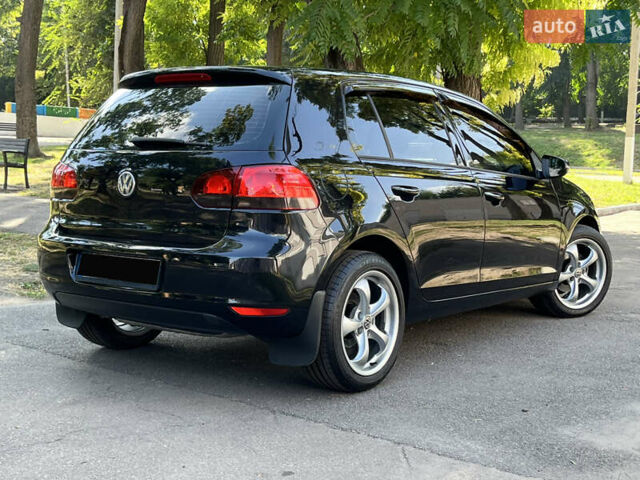 Черный Фольксваген Гольф, объемом двигателя 1.6 л и пробегом 245 тыс. км за 8700 $, фото 1 на Automoto.ua