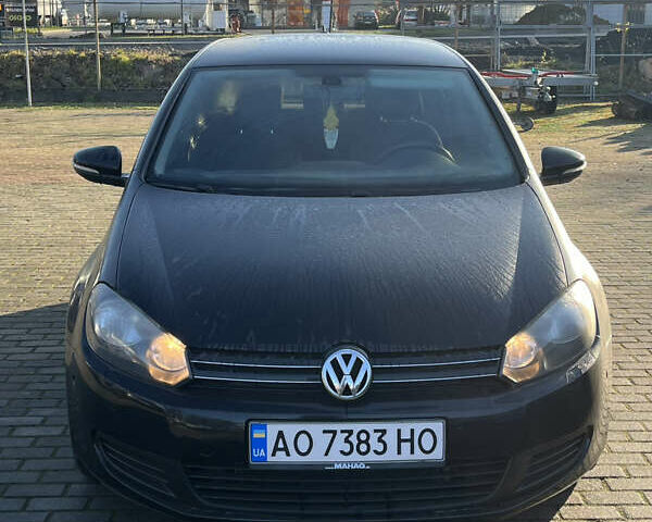 Черный Фольксваген Гольф, объемом двигателя 1.2 л и пробегом 243 тыс. км за 7700 $, фото 1 на Automoto.ua