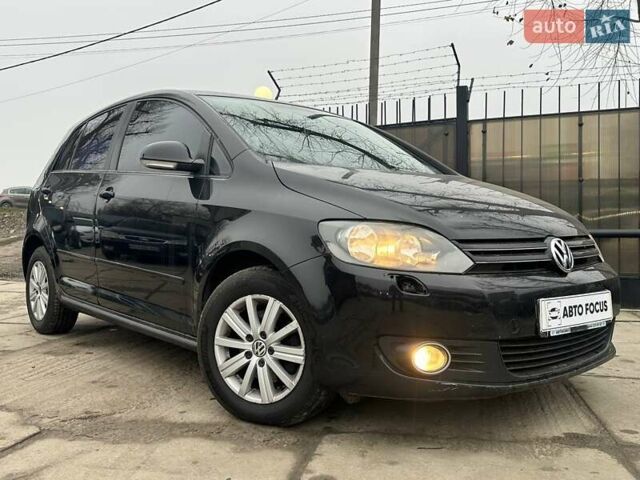 Черный Фольксваген Гольф, объемом двигателя 1.6 л и пробегом 178 тыс. км за 11990 $, фото 1 на Automoto.ua