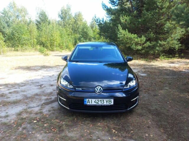 Черный Фольксваген Гольф, объемом двигателя 0 л и пробегом 126 тыс. км за 8900 $, фото 1 на Automoto.ua