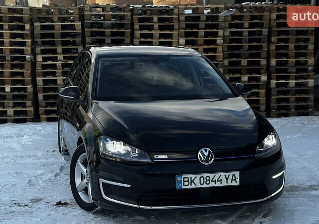 Чорний Фольксваген Гольф, об'ємом двигуна 0 л та пробігом 132 тис. км за 7999 $, фото 1 на Automoto.ua