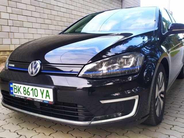 Черный Фольксваген Гольф, объемом двигателя 0 л и пробегом 112 тыс. км за 9250 $, фото 1 на Automoto.ua