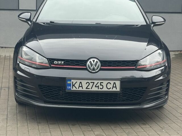 Черный Фольксваген Гольф, объемом двигателя 2 л и пробегом 209 тыс. км за 11400 $, фото 1 на Automoto.ua
