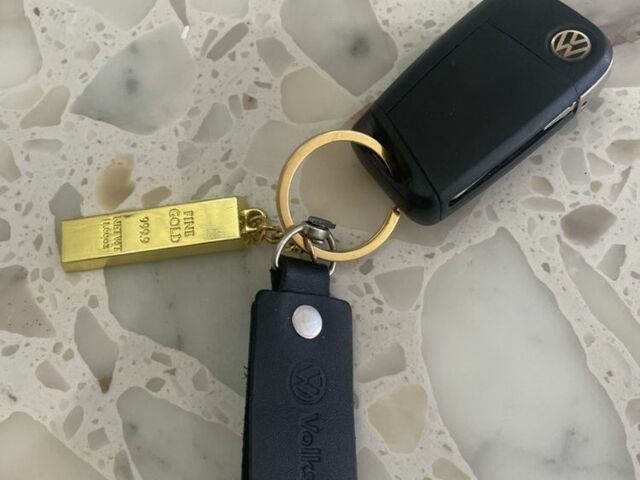 Черный Фольксваген Гольф, объемом двигателя 0 л и пробегом 123 тыс. км за 7700 $, фото 1 на Automoto.ua