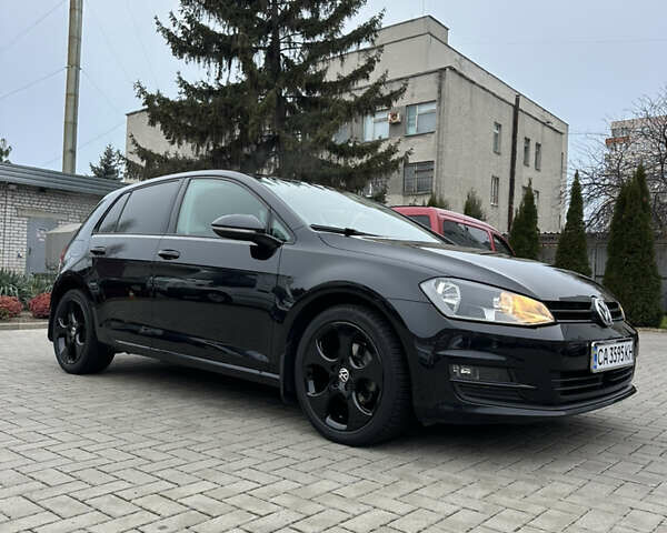 Черный Фольксваген Гольф, объемом двигателя 1.6 л и пробегом 299 тыс. км за 11500 $, фото 1 на Automoto.ua