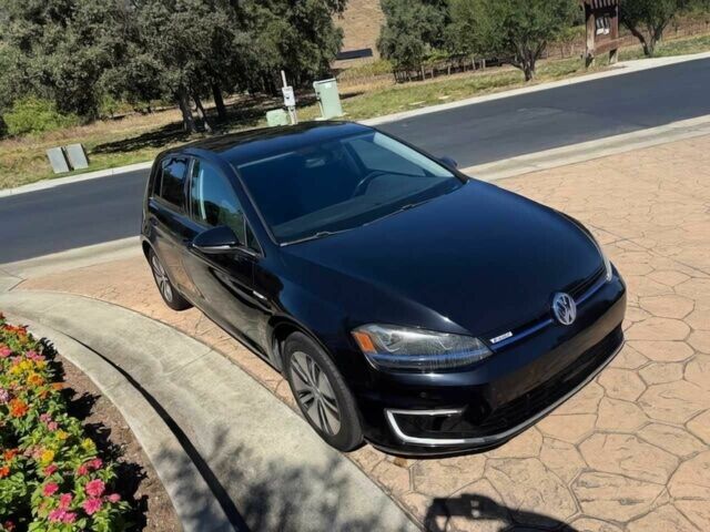 Черный Фольксваген Гольф, объемом двигателя 0 л и пробегом 77 тыс. км за 6000 $, фото 1 на Automoto.ua