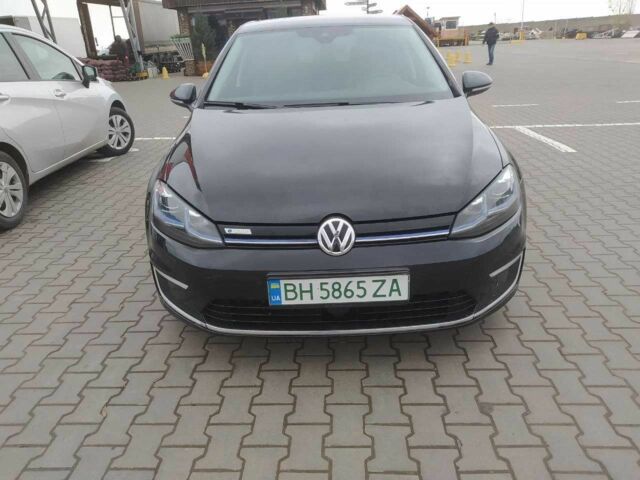 Черный Фольксваген Гольф, объемом двигателя 0 л и пробегом 217 тыс. км за 11500 $, фото 1 на Automoto.ua