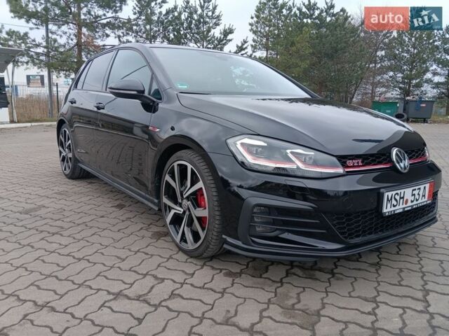 Черный Фольксваген Гольф, объемом двигателя 2 л и пробегом 24 тыс. км за 25800 $, фото 1 на Automoto.ua