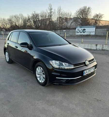 Черный Фольксваген Гольф, объемом двигателя 1.8 л и пробегом 208 тыс. км за 13600 $, фото 1 на Automoto.ua