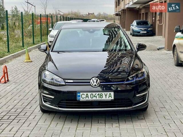 Черный Фольксваген Гольф, объемом двигателя 0 л и пробегом 93 тыс. км за 15599 $, фото 1 на Automoto.ua
